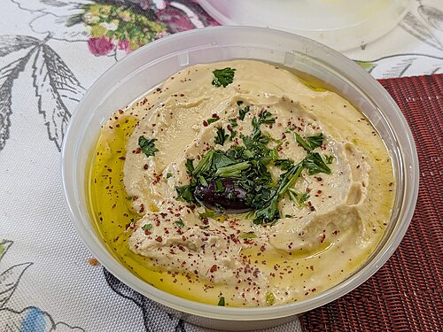 Hummus with Olive Oil — illustrative photo